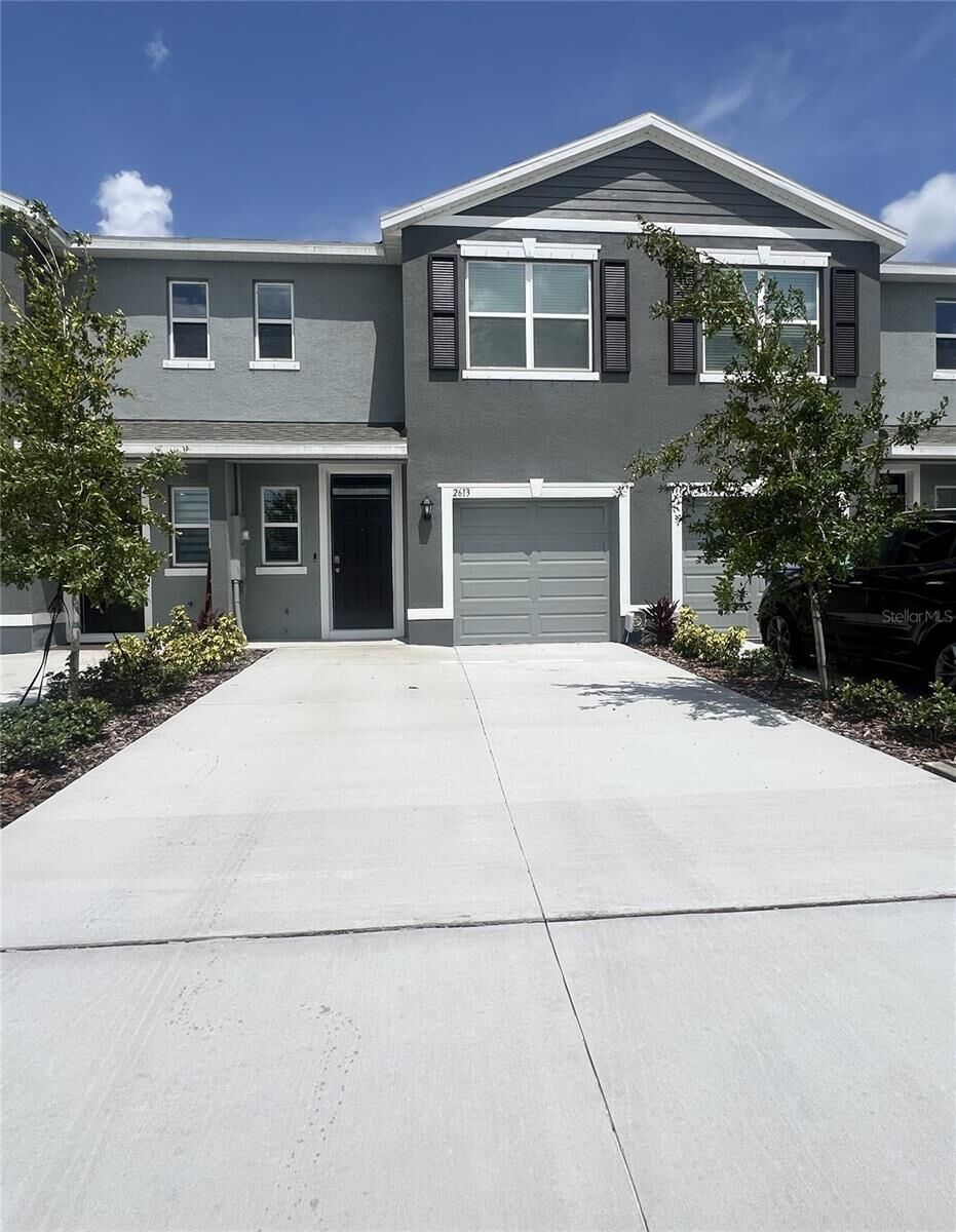 Property Photo:  2613 Fetlock Run  FL 34211 