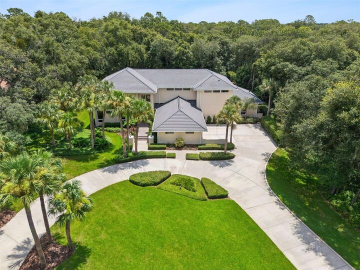Property Photo: 632 E Club Circle FL 32779