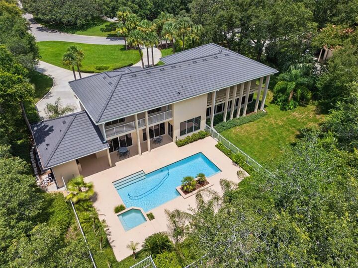 Property Photo: 632 E Club Circle FL 32779