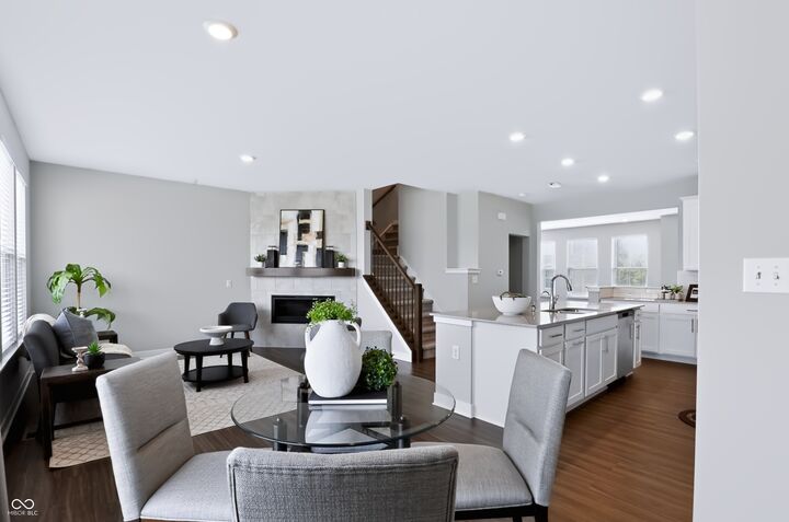Property Photo:  332 Fairfax Way  IN 46077 