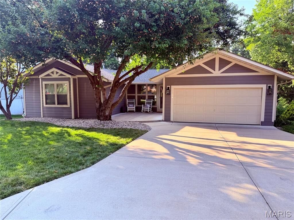Property Photo:  213 Shirewood Drive  MO 63303 
