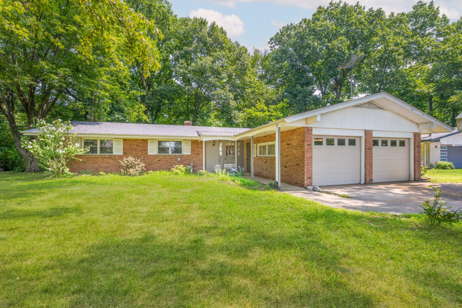 Property Photo: 4453 Chaparral Road MI 49085