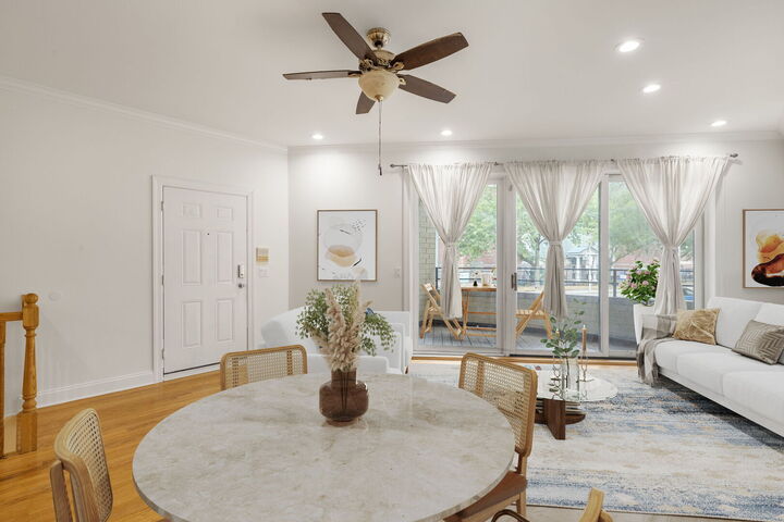 Property Photo:  4662 N Winthrop Avenue 1S  IL 60640 