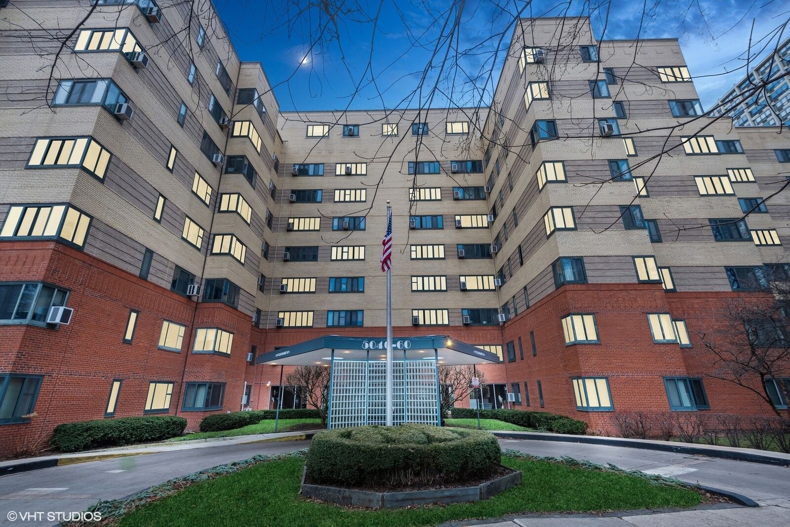 Property Photo:  5056 N Marine Drive 4A  IL 60640 