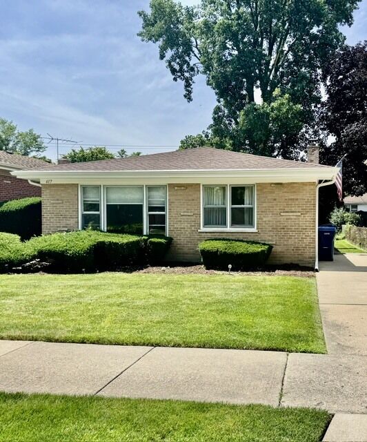 Property Photo:  617 Lavergne Avenue  IL 60091 