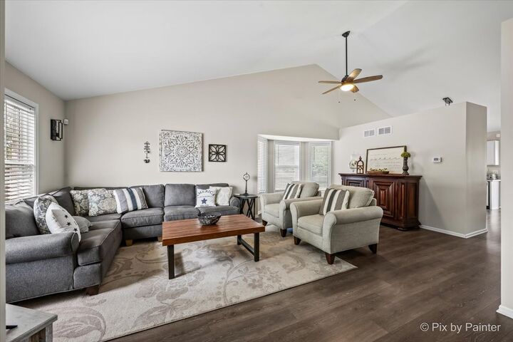 Property Photo:  2827 Brett Drive  IL 60451 