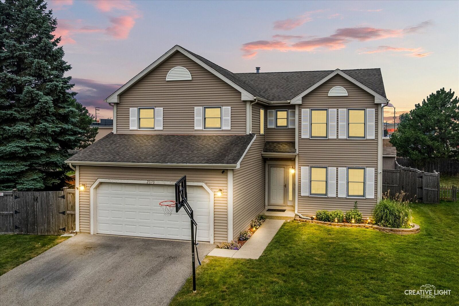 Property Photo: 2070 N Masters Lane IL 60046