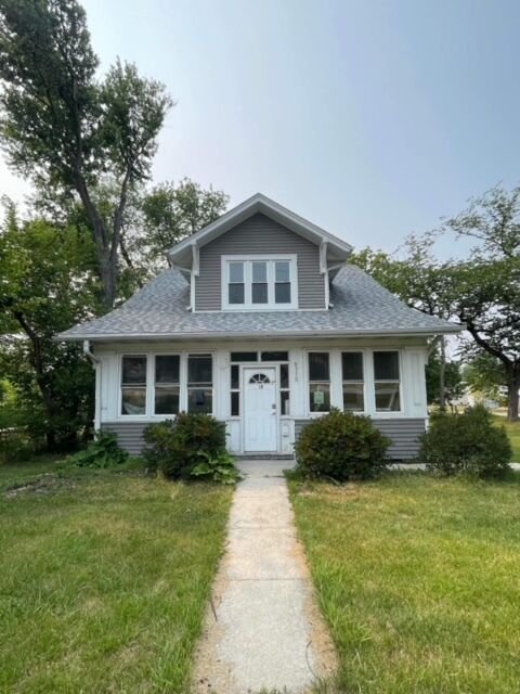 Property Photo: 8370 Archer Avenue 1F IL 60480