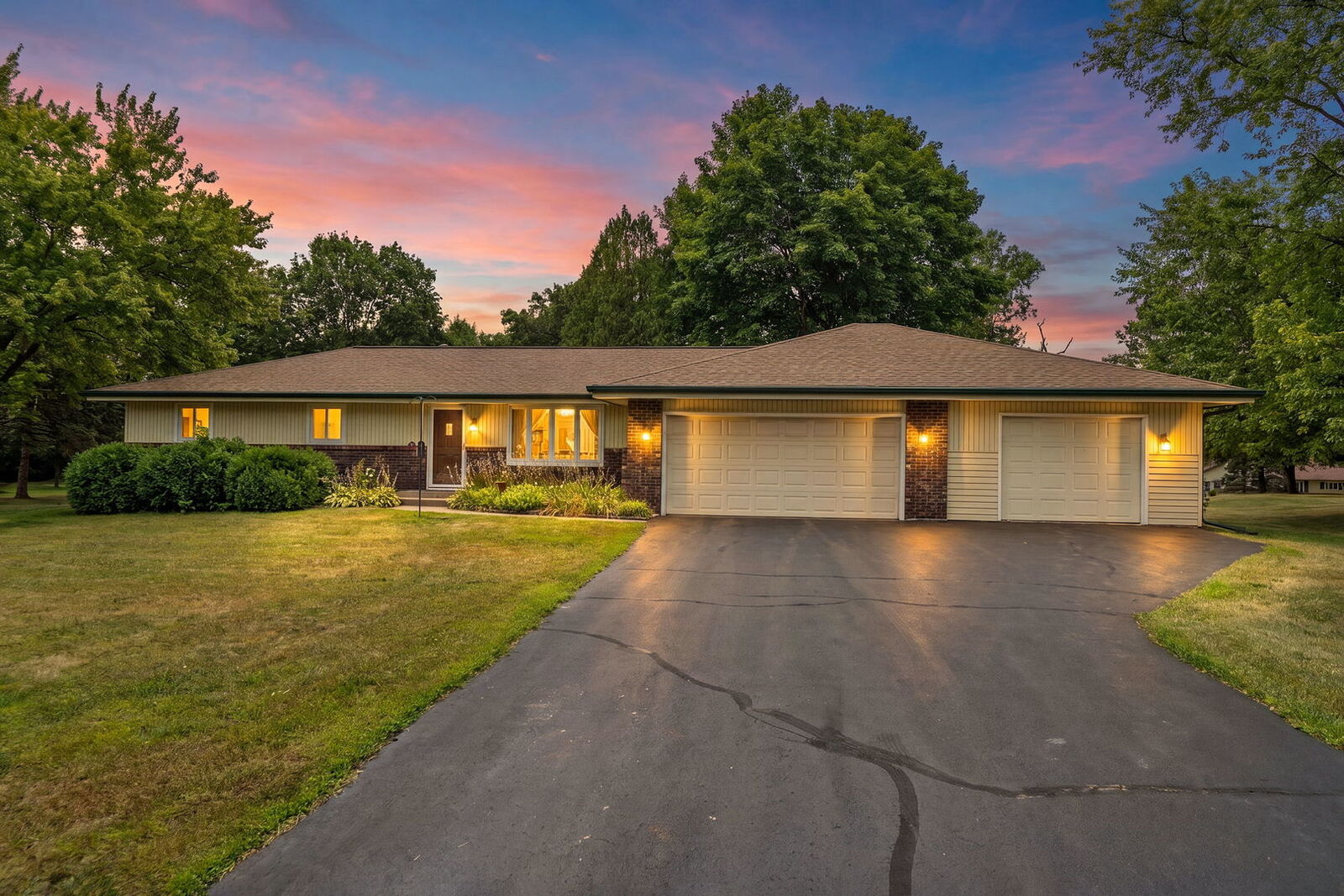 Property Photo:  6851 Strong Box Circle  IL 61073 
