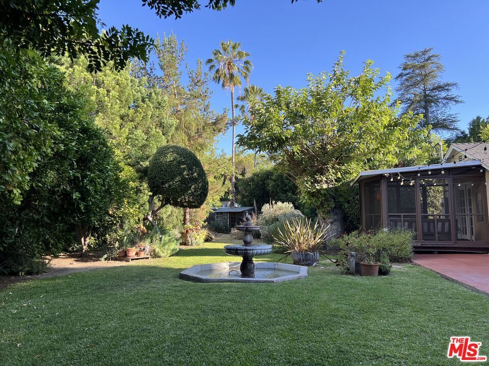 Property Photo: 13326 Bessemer Street CA 91401