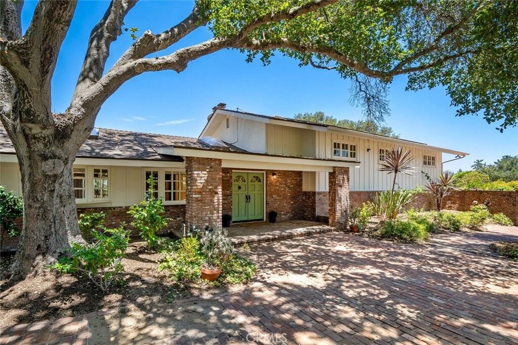 Property Photo:  2355 Lake Marie Drive  CA 93455 