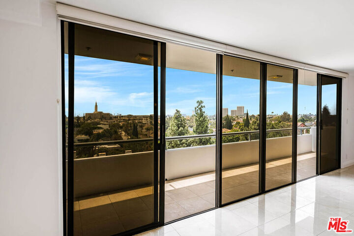 Property Photo:  10660 Wilshire Boulevard 701  CA 90024 
