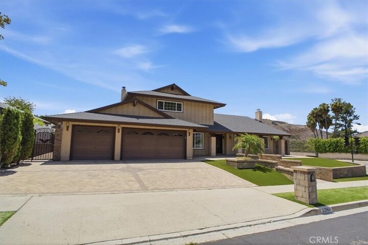 Property Photo: 334 W Avenida De Las Flores CA 91360