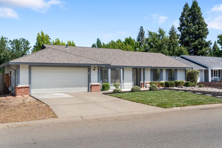 Property Photo:  1121 Saint Andrews Drive  CA 95762 