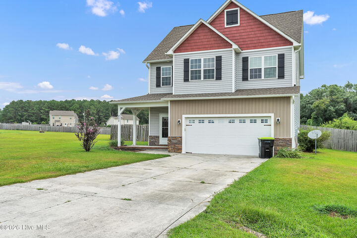 Property Photo:  205 Crockett Ridge Court E  NC 28574 