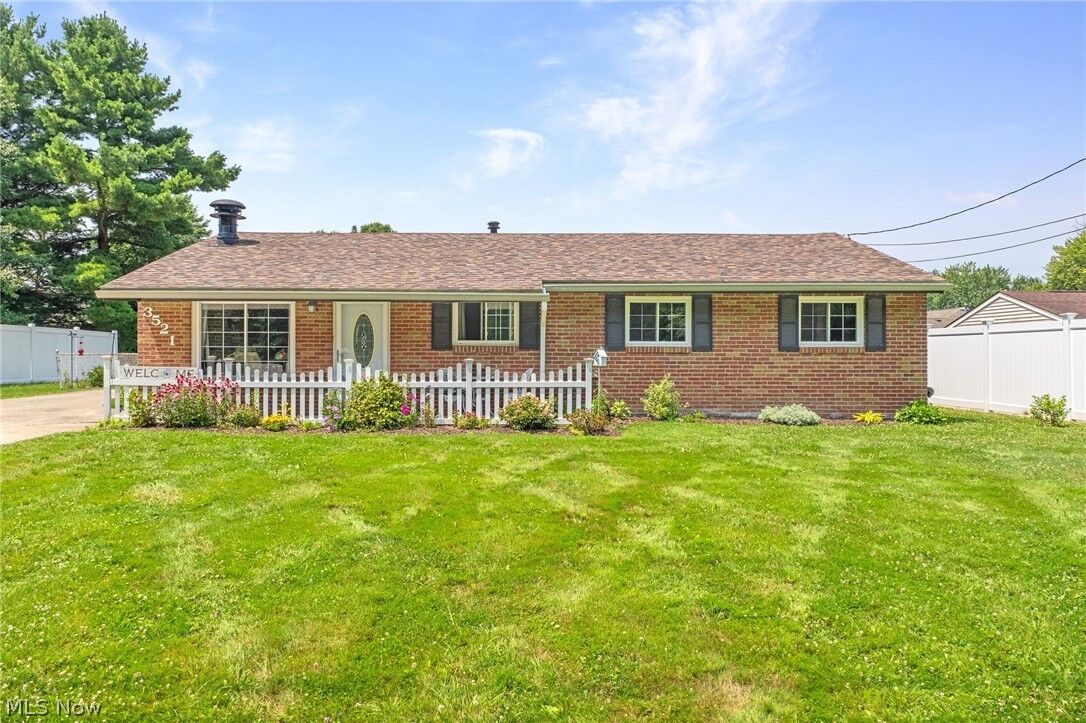 Property Photo: 3521 Lawndale Drive OH 44240
