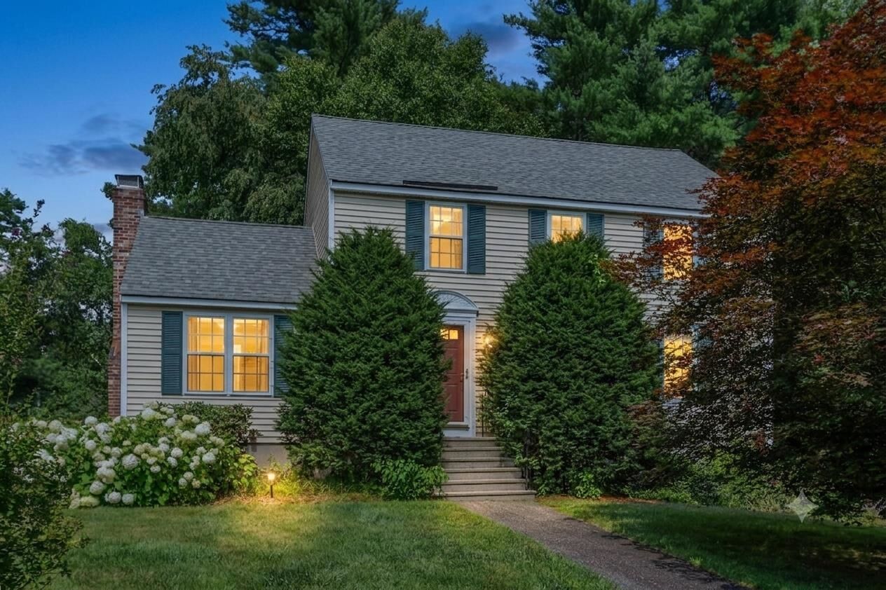 Property Photo: 2 Rain Pond Place NH 03038