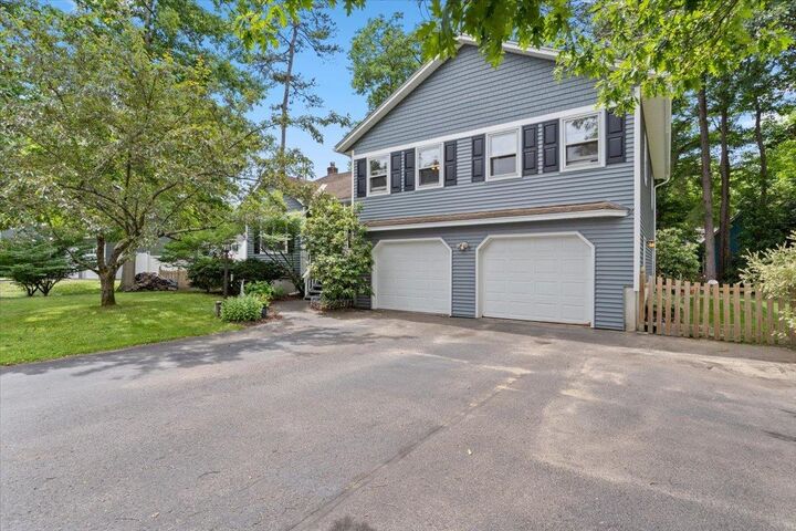Property Photo:  13 Hillside Circle  VT 05452 
