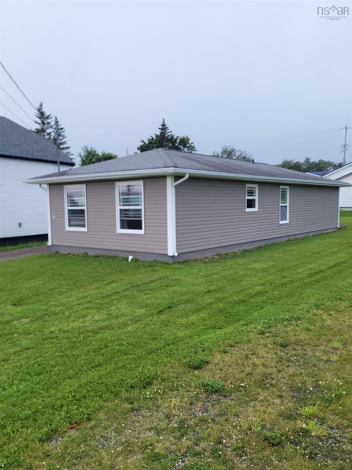 Property Photo:  28 Pleasant Street  NS B1A 3Z9 