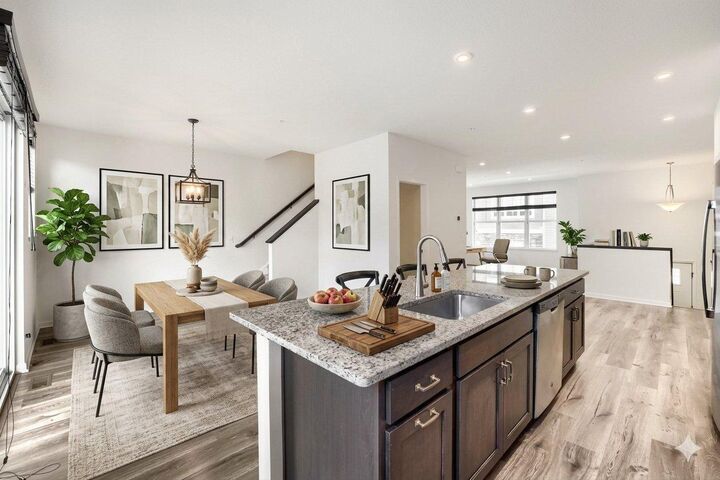 Property Photo:  827 Roselyn Drive  MN 55386 