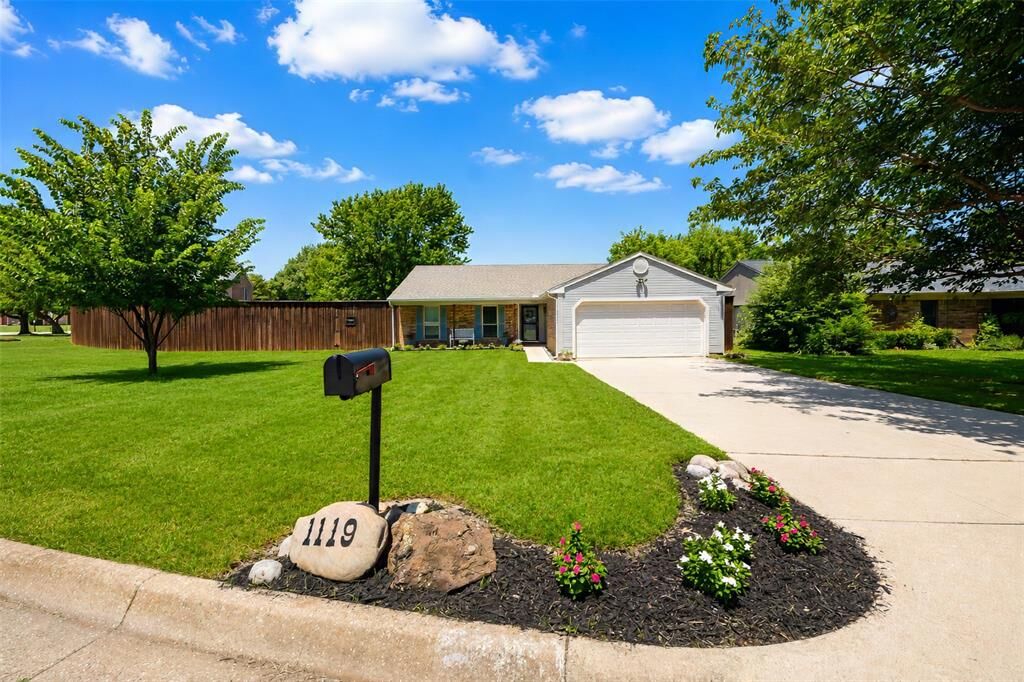 Property Photo:  1119 Normandy Drive  TX 76051 