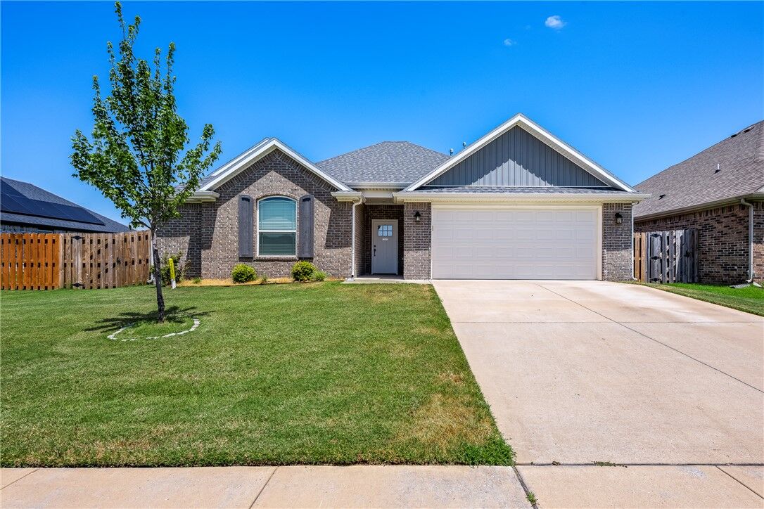 Property Photo: 712 Diamond Avenue AR 72745