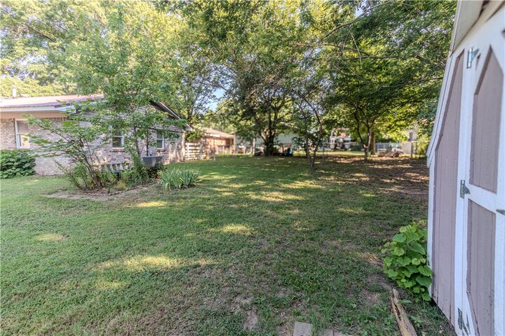 Property Photo:  309 N Neal Street  AR 72753 