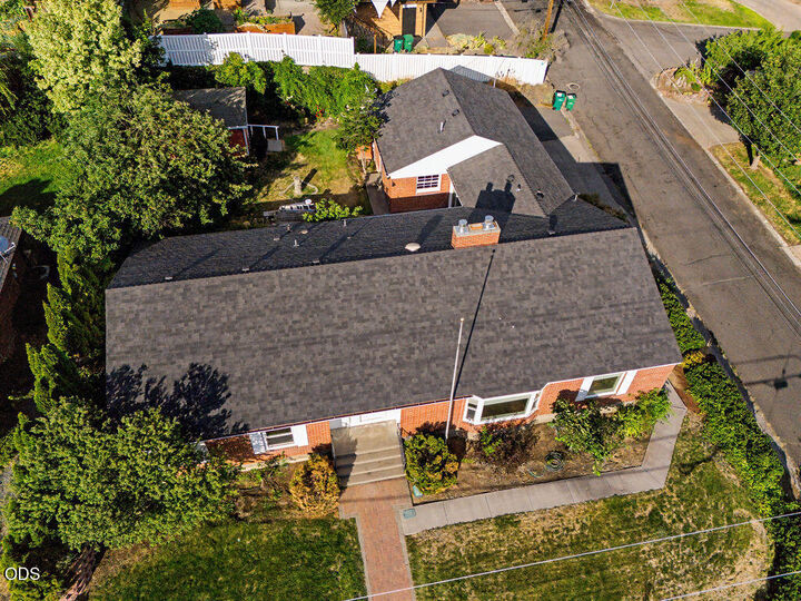 Property Photo:  605 Hillside Avenue  OR 97601 