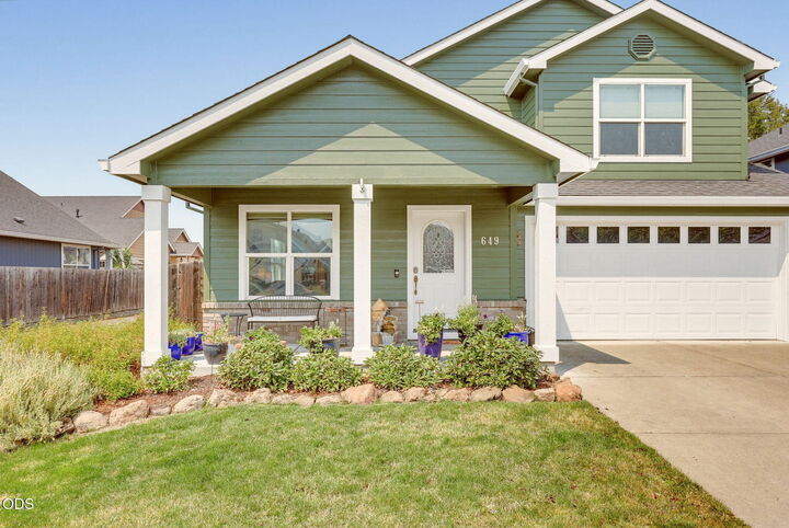Property Photo: 649 Spring Valley Drive OR 97501