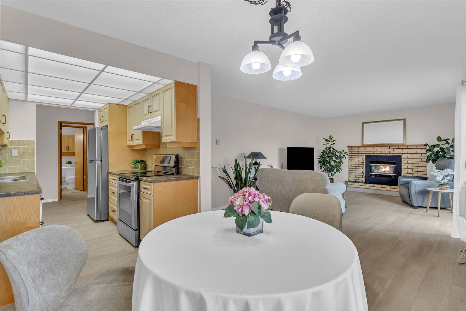 Property Photo:  1056 Bernard Avenue 201  BC V1Y 8L7 