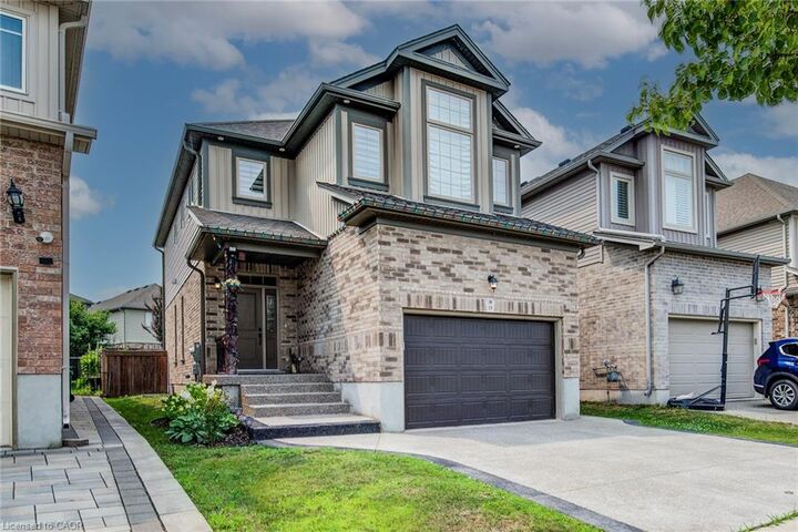 Photo de la propriété: 19 Springcreek Street ON N2A 0G3