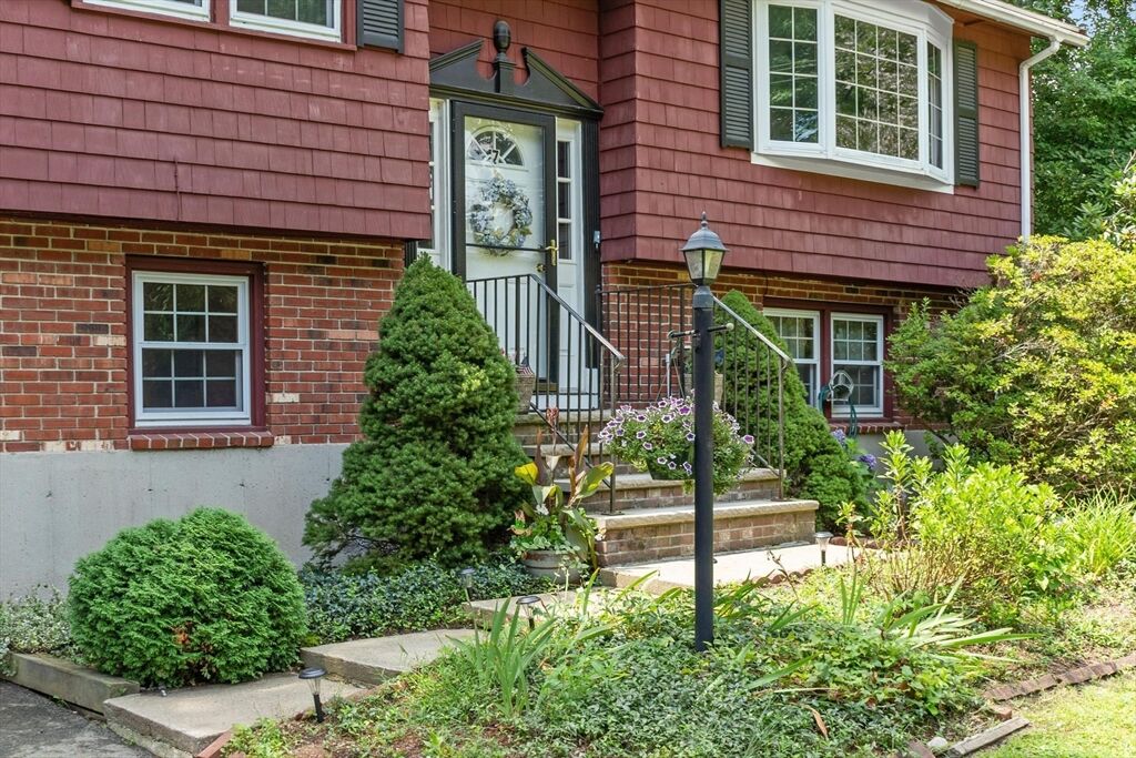 Property Photo: 7 Meadowbrook Rd MA 01863