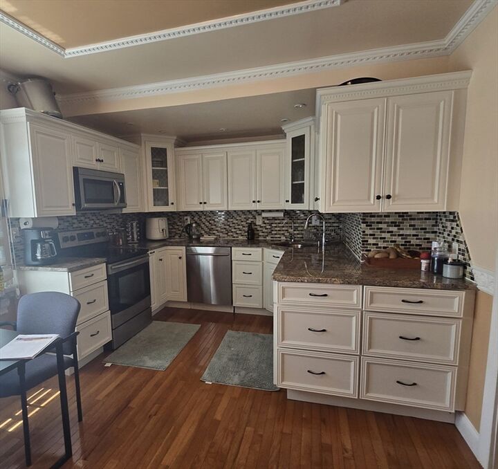 Property Photo:  94 Baldwin St 94  MA 01089 