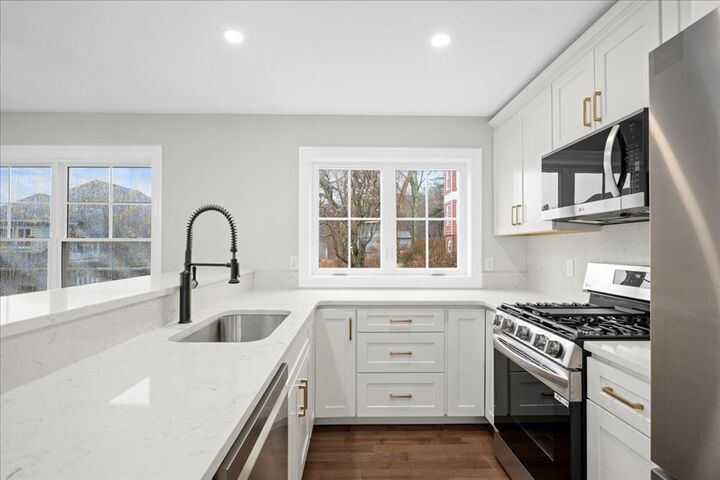 Property Photo: 33 Third 33 MA 01602
