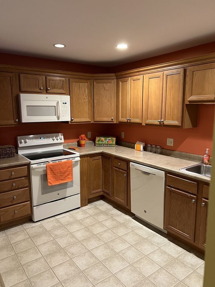Property Photo:  7 Crescent Way 312  MA 01518 
