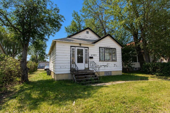 4921 46 Street — photo 1