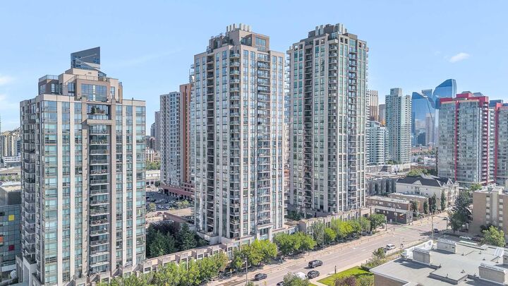 1118 12 Avenue SW 2407 — photo 1