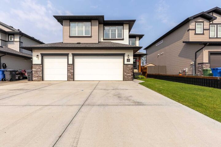 Property Photo:  107 Westgate Drive  AB T1M 0E1 