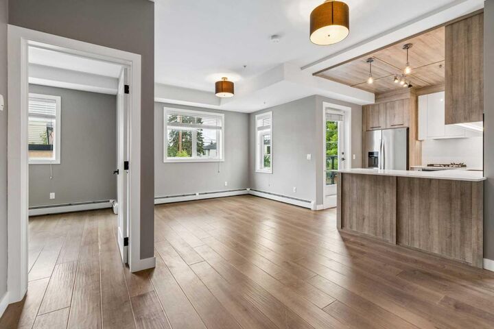 Property Photo:  2702 17 Avenue SW 209  AB T3E 8A5 