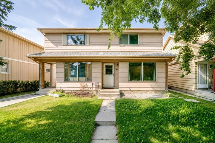 96 Erin Woods Boulevard SE — photo 1