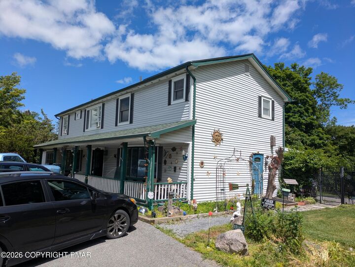 Property Photo: 926 Pennsylvania 390 PA 18326