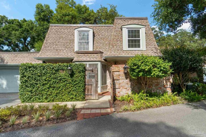 Property Photo:  411 Bayshore Dr B  FL 32507 