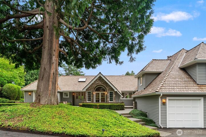 Property Photo: 2055 94th Avenue NE WA 98004