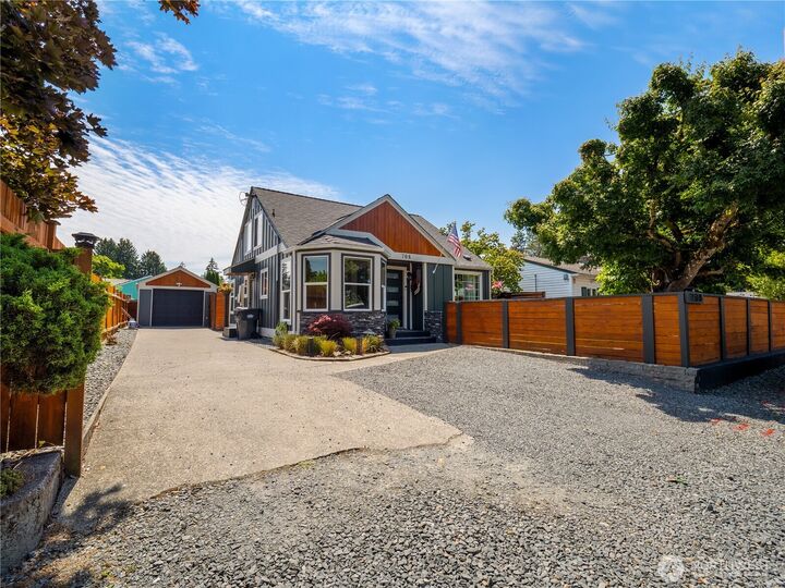 Property Photo:  708  116th St S.  WA 98444 