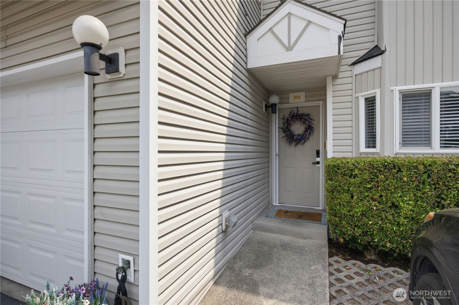 Property Photo:  459  Queen Avenue NE 303  WA 98056 