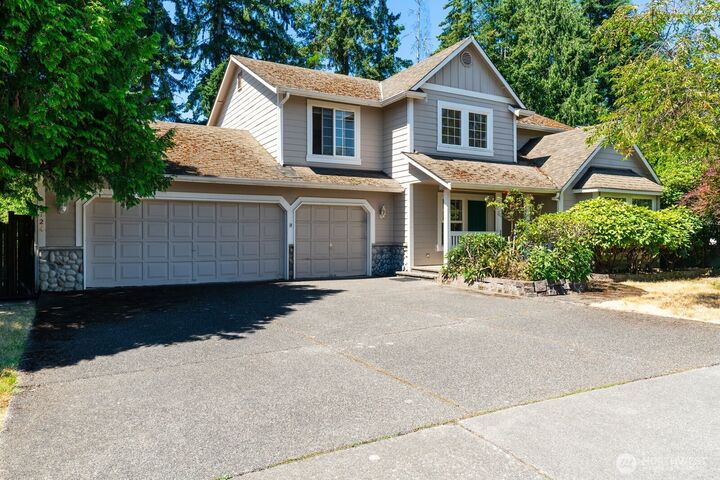 Property Photo:  5724  Hillpointe Circle  WA 98037 