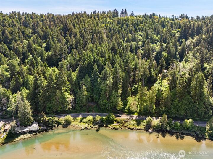 Property Photo: 3692 E State Route 106 WA 98592