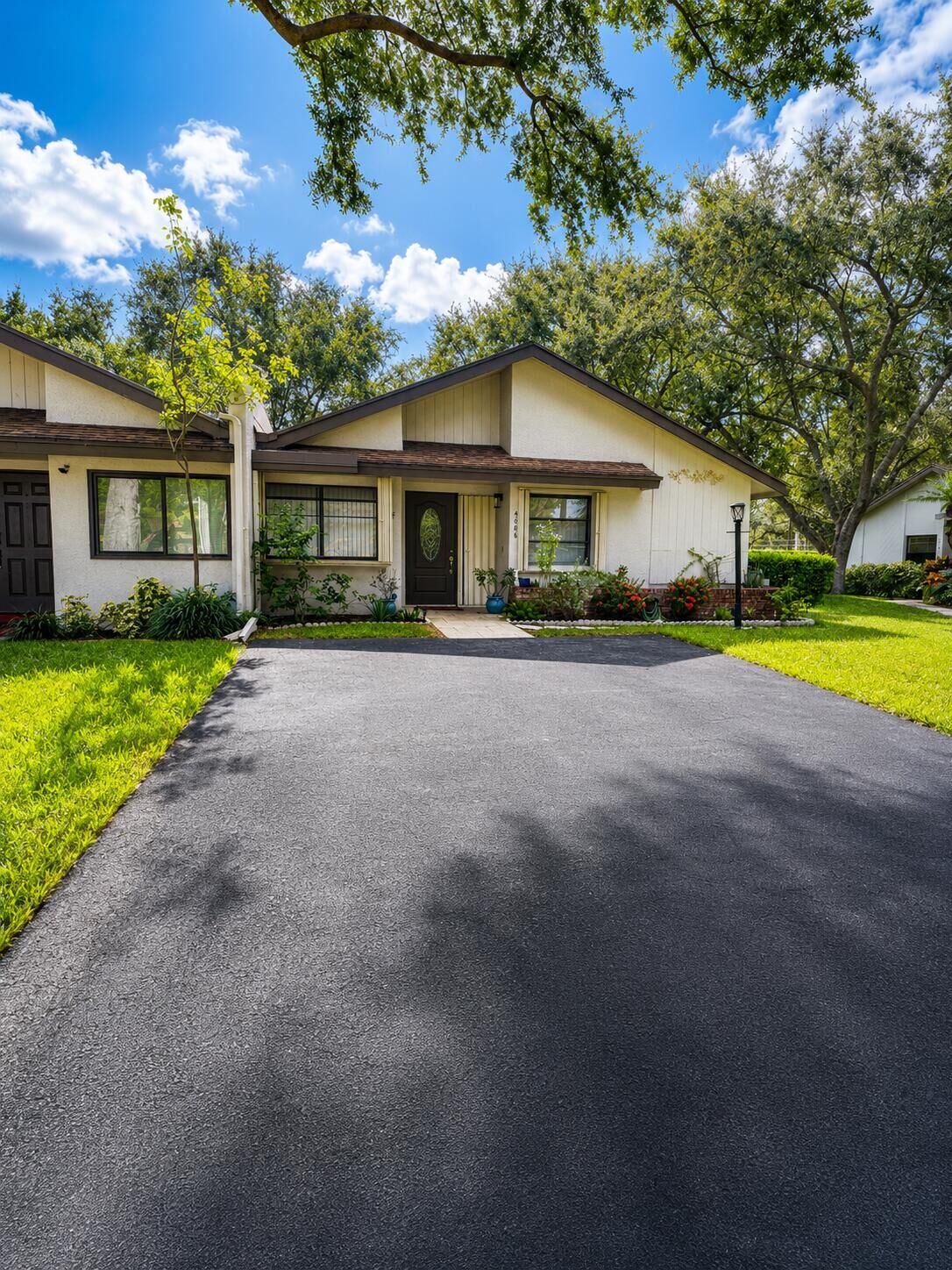 Property Photo:  4086 Palm Forest Drive S  FL 33445 
