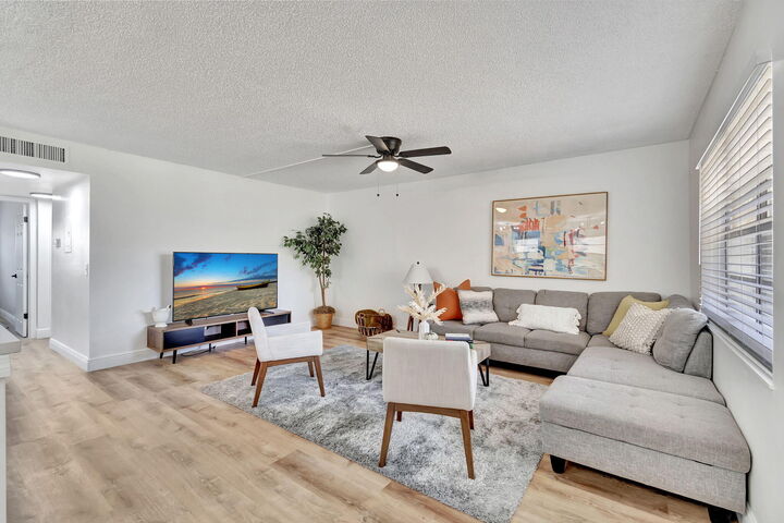 Property Photo: 52 Burgundy B FL 33484