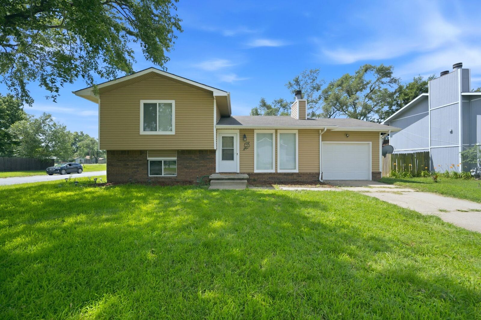 Property Photo: 435 E Campus St KS 67216